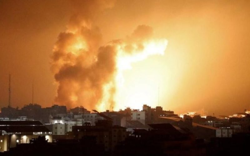 “كرة اللهب تنحدر شمالًا”.. إسرائيل تقصف جنوب لبنان بعد استهداف دبابة . الجمال نيوز